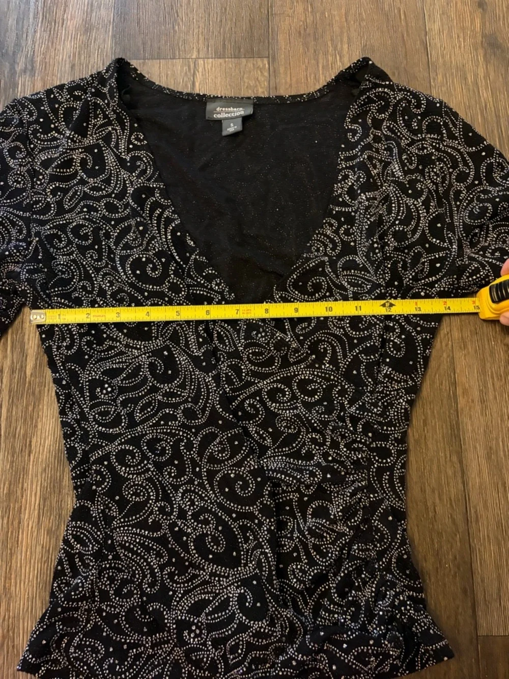 NWT Women's Dressbarn Chic Silver & Black Patterned Design Top Size Small - Picture 7 of 10